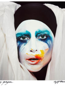 Lady Gaga : le clip de Applause, déjà la fin d'une carrière ?