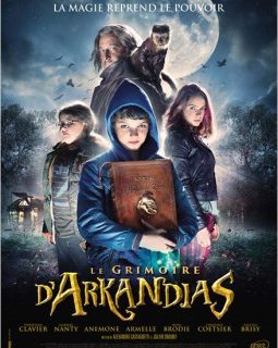 Le Grimoire d'Arkandias : Christian Clavier dans un Harry Potter à la française - affiche et bande-annonce