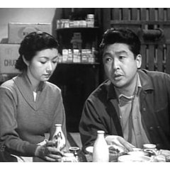 Hideko Takamine et Keiji Kobayashi dans 妻の心 - Tsuma no kokoro 1956 - Mikio Naruse - Toho