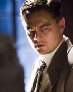 Dédoublement de la personnalité x24 pour Leonardo DiCaprio dans The Crowded Room !