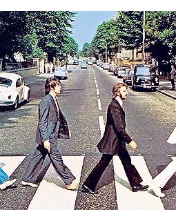 Les Beatles en tête des charts anglais