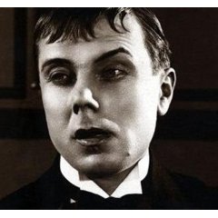 Un des multiples visages d' Ivan Mosjoukine dans Le brasier ardent (1923) - © La Cinémathèque française 