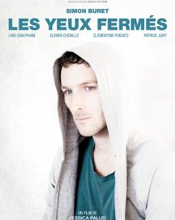 Les yeux fermés - la critique