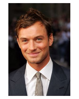 Jude Law endosse la soutane pour Canal+