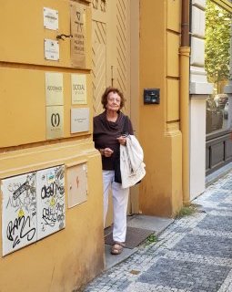 Interview de Dita Kraus, la petite bibliothécaire juive d'Auschwitz