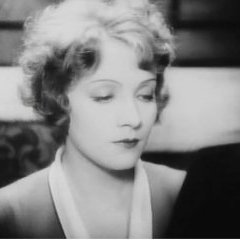 Marlène Dietrich dans Die Frau, nach der man sich sehnt (1929)
