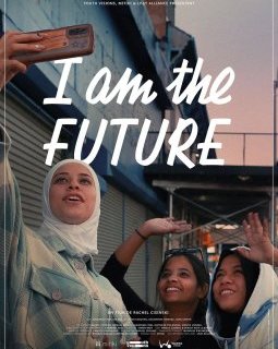 I Am the Future - Rachel Cisinski - critique