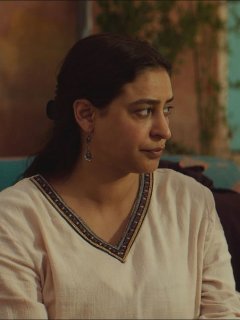 The Station - Sara Ishaq - critique