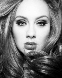 Adele pourrait interpréter la chanson titre du prochain James Bond