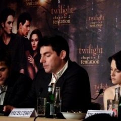 Robert Pattinson, Chris Weitz & Kristen Stewart - Copyright Frédéric Mignard