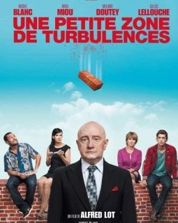 Une petite zone de turbulences - la critique