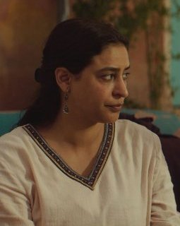 The Station - Sara Ishaq - critique