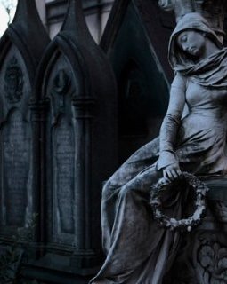 Flâneries au Père Lachaise : photographies de Louis Gaillard à Paris