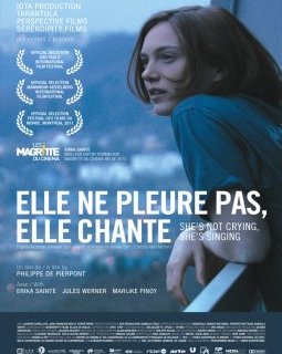 Elle ne pleure pas, elle chante