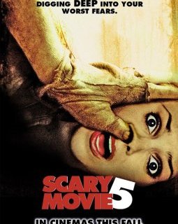 Scary Movie 5 avec Charlie Sheen et Lindsay Lohan, première bande annonce