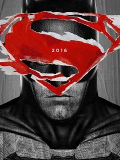 Batman v Superman : 2 affiches pour les super-rivaux