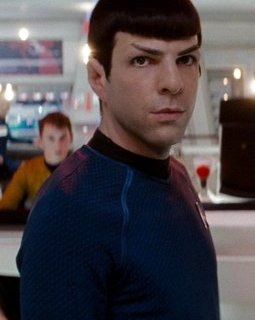 Star Trek 3 bientôt en tournage selon Zachary Quinto ?