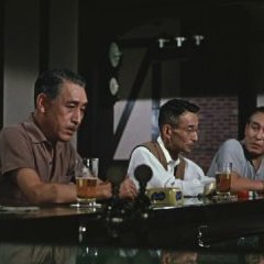 Ryuji Kita, Nobuo Nakamura et Shin Saburi dans Akibiyori (Fin d'automne - Ozu 1960)