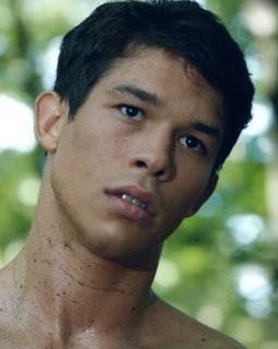 Chinese Man : Wolf libère l'instinct animal