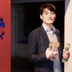Lee Su-jin avec ses trois Lotus (Prix de la critique, du jury et du public)