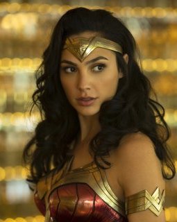 Wonder Woman 1984 : Gal Gadot sublime en Super Girl