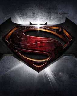 Batman VS Superman : Batman et la Batmobile, premier cliché