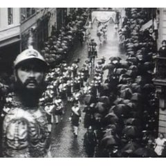 L'hirondelle et la mésange (Antoine 1920) - la séquence de l'Ommegang