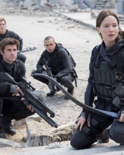 Hunger Games : Mockingjay - Partie 2 : Jennifer Lawrence dévoile une première photo du film
