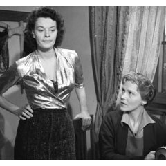Margot Hielscher et Elisa Cegani dans Nel gorgo del peccato (1954)