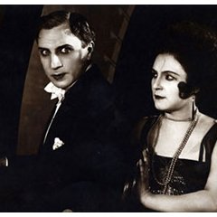 Ivan Mosjoukine et Nathalie Lissenko dans Le brasier ardent (1923) © La Cinémathèque française 