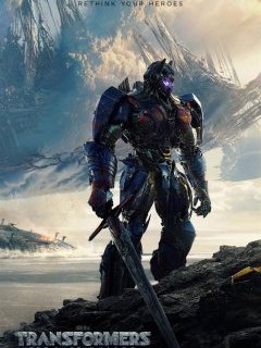 Transformers : the last knight - Optimus Prime une épée à la main sur l'affiche teaser 