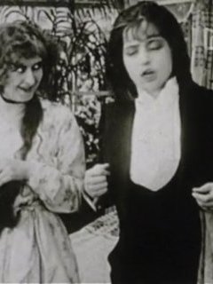 Fräulein Piccolo (Mademoiselle Piccolo) - la critique