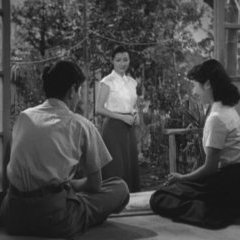 Jun Negami, Hideko Takamine et Kyoko Kagawa dans Inazuma (稲妻) - Mikio Naruse 1952 - DAEI