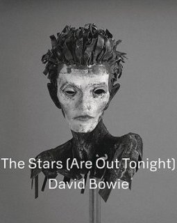 David Bowie : la vidéo aux portes de la folie de The Stars (are out tonight)