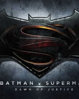 Batman v Superman : un premier trailer tout en costume 