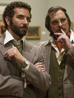 American Hustle, Christian Bale et Bradley Cooper dans un thriller seventies - bande-annonce