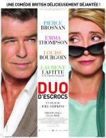 Duo d'escrocs : Emma Thompson et Pierce Brosnan à la poursuite de Laurent Lafitte