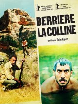 Derrière la colline - la critique