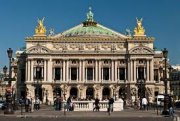 Opéra de Paris : un lac, des signes