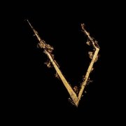 Canine éblouit avec un EP mordant et tranchant 