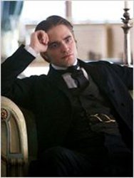 Robert Pattinson s'offre une nouvelle bande-annonce de Bel Ami pour Noël