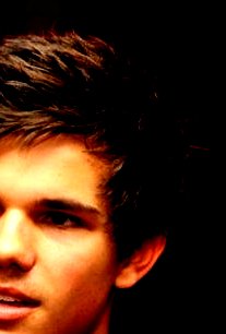 Abduction plonge Taylor Lautner dans les ténèbres