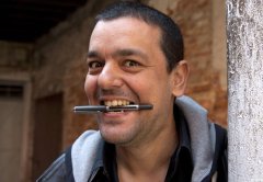 Sfar va t'il arrêter la BD ?