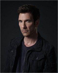 Stalker - la nouvelle série policière avec Dylan McDermott et Maggie Q