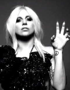 Lady Gaga annonce sa présence dans American Horror Story saison 5