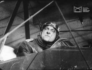 Ernst Hofmann dans Ikarus, der fliegende Mensch - Deutsche Kinemathek - Museum für Film und Fernsehen