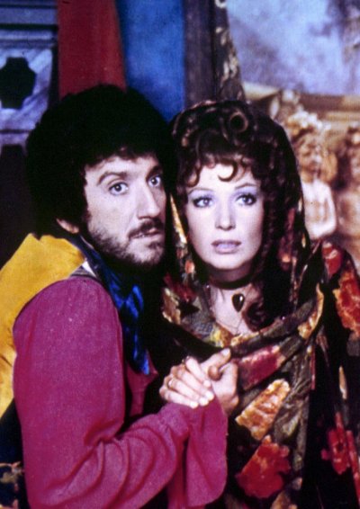 Gigi Proietti et Monica Vitti dans La Tosca (Luigi Magni 1973)